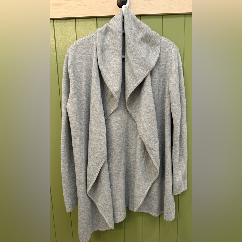 DYNAMITE sweater